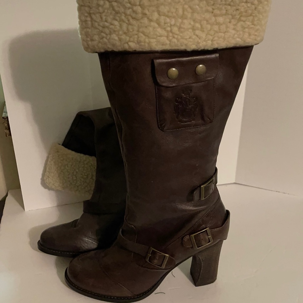 Fegalicious women’s dress boots size 10
